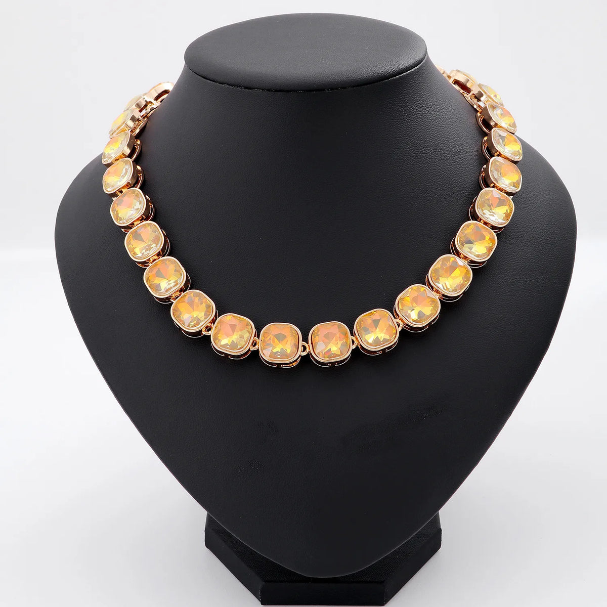 La Rivière — Jaune doré / Collier
